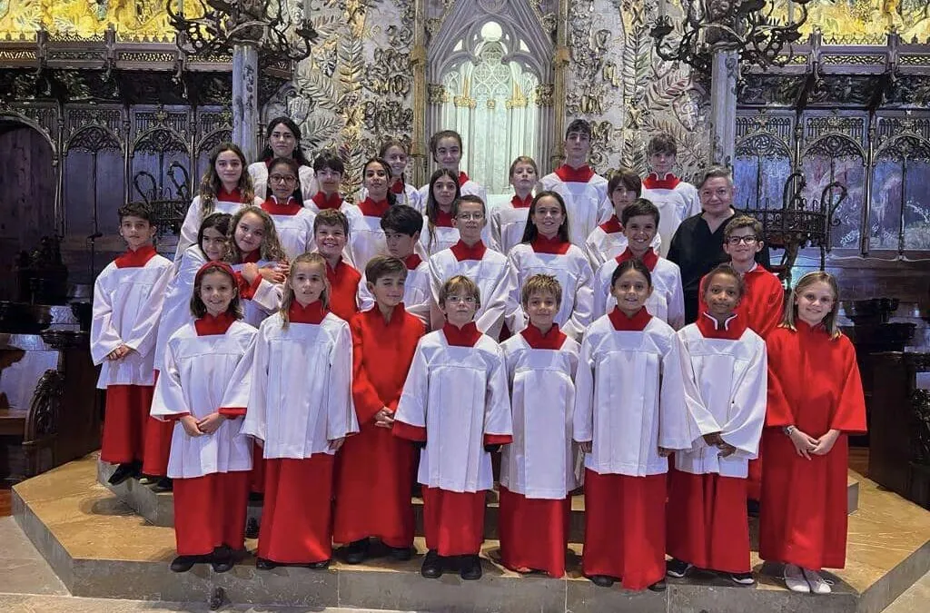 L’Escolania dels Vermells va interpretar la “Missa breu” i “O Sacrum Convivium” en les retransmissions de l’Eucaristia dominical d’IB3 i Trece TV.