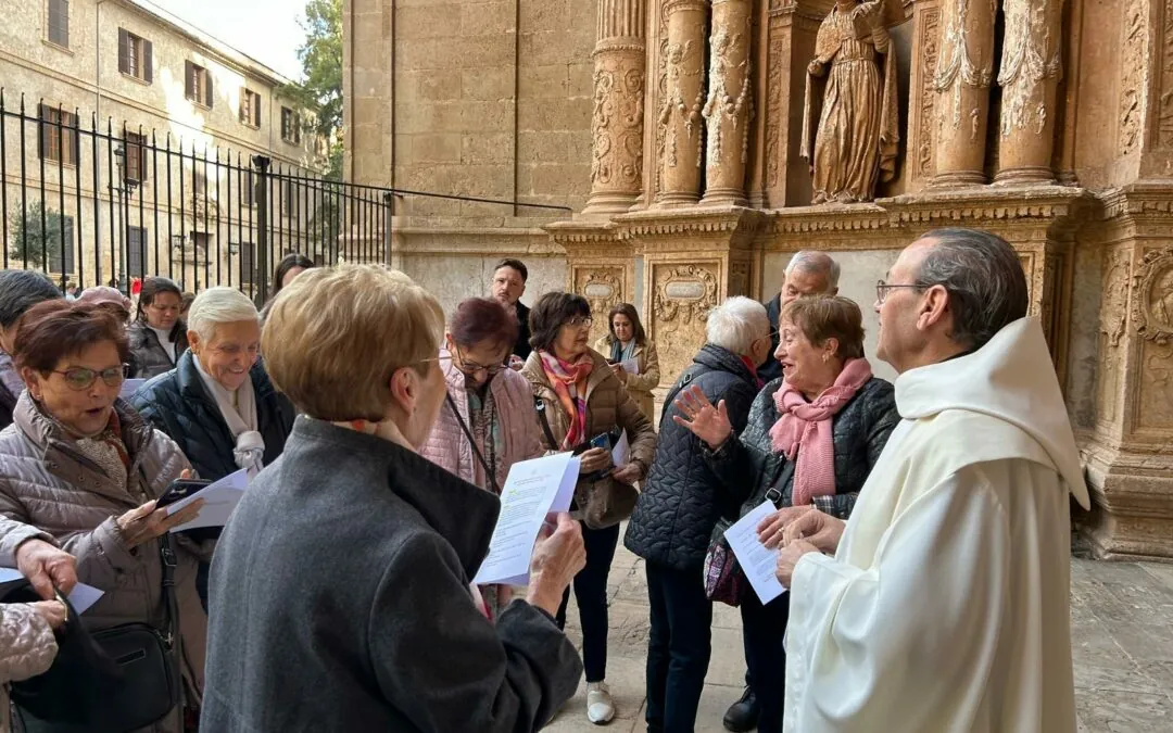 Primeras visitas de los peregrinos por el Año jubilar