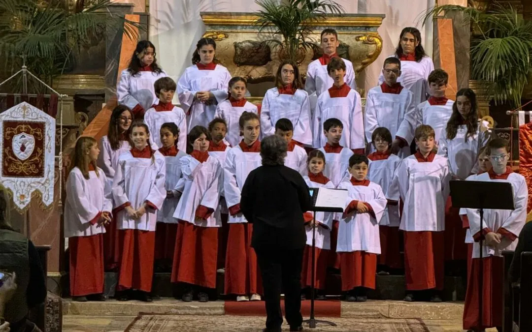 Los Vermells cantan en el acto de inicio de la Semana Santa en Felanitx