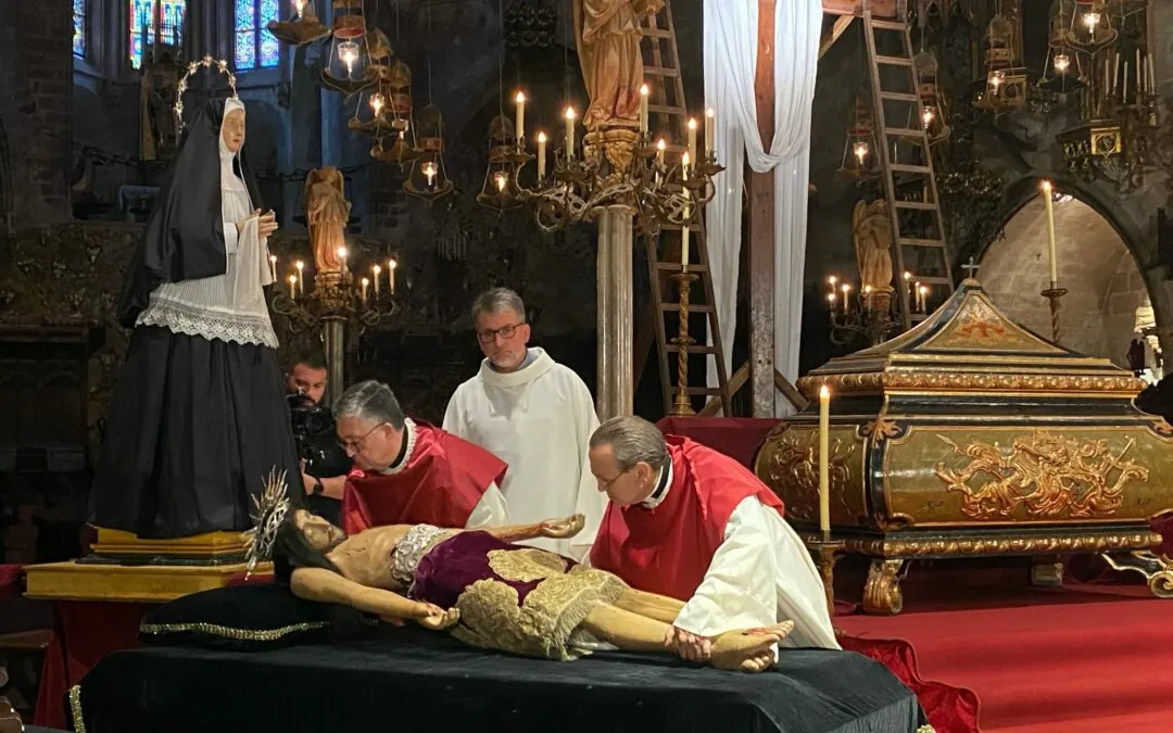 Celebració de la Mort del Senyor i Davallament i Enterrament del Sant Crist en el Divendres Sant