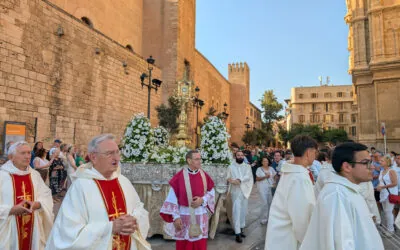 La processó del Corpus recorre el centre de Palma entre mostres de devoció